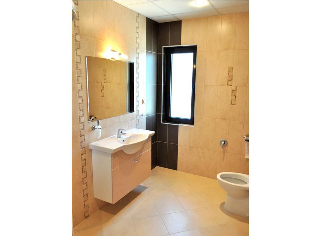Yustina Villas Guest House Chambre photo